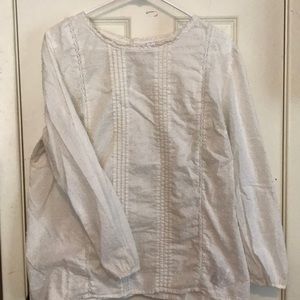 Old Navy off-white/cream top in Large.